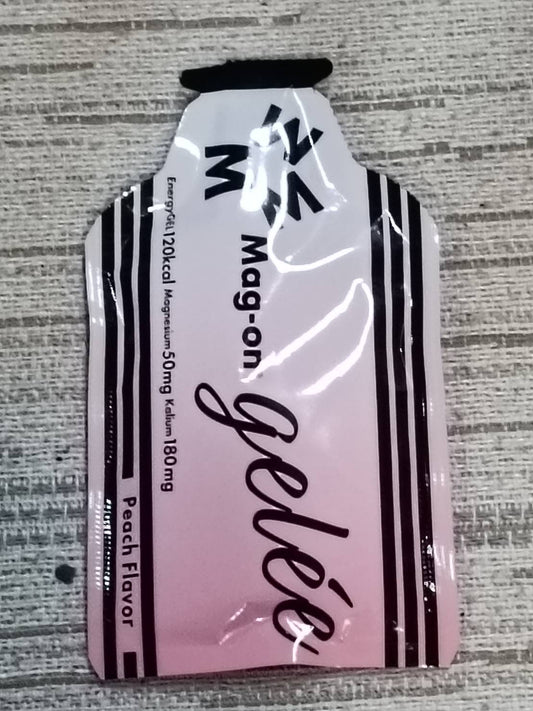 ★Mag-on エナジージェル(ミネラルとエネルギーを一気に摂取できる行動食)【Mag-on】※賞味期限が近い為、セール価格です