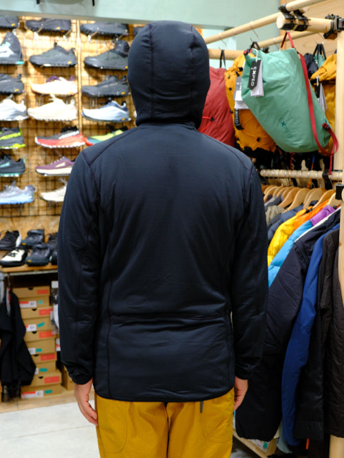 Evolute Hoody(断熱・通気・ストレッチ・吸汗速乾・軽量)【Rab】