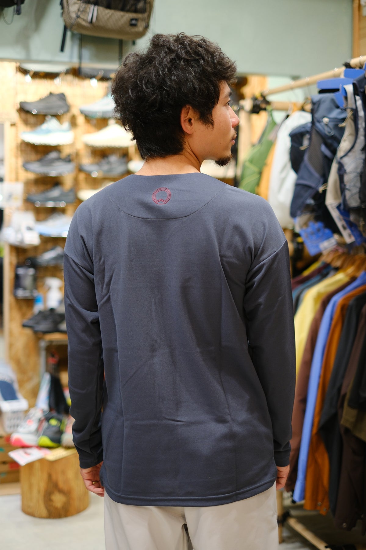 ハチジュウハチヤ 長袖(肌面ウール、表面ポリエステルのTシャツ)【AXESQUIN 凌】