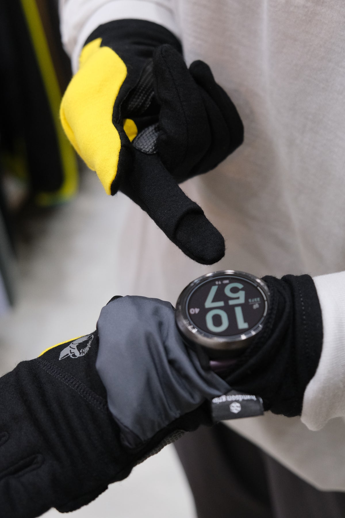beyond exclusive(MARQUEZ SHOPとのコラボレーショングローブ)【handson grip】