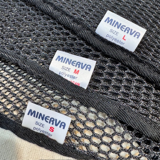 清潔空間(バックパック背面の蒸れ軽減・エアーメッシュパネル)【MINERVA】