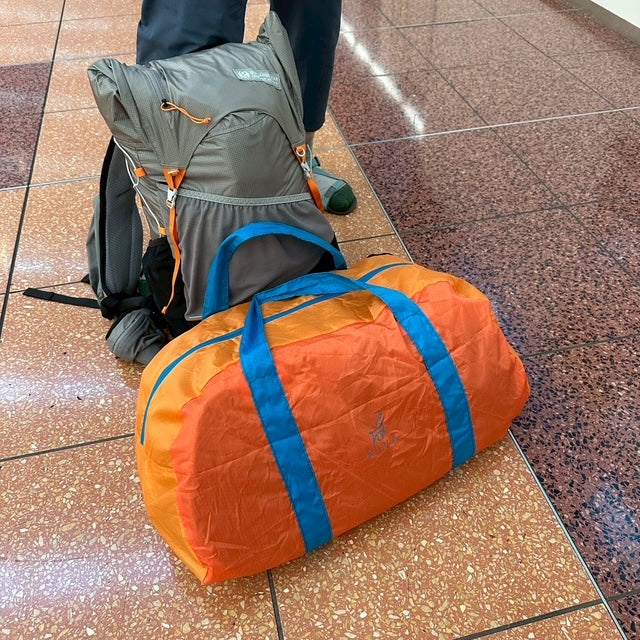 Duffle In Pocket(コンパクトに畳めるダッフルバッグ/ジッパー付き)【KIVA OUTDOORS】