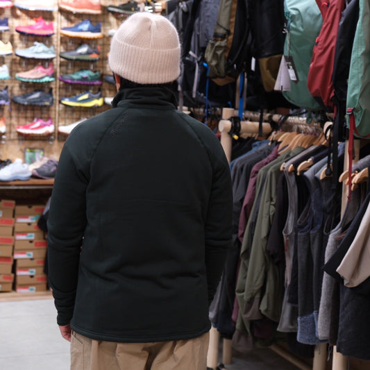 Ws Power Up Jacket(肌触りフワトロな厚手のあったかフリース/フードなしタイプ)【HOUDINI】 ★旧製品の為、30%OFF