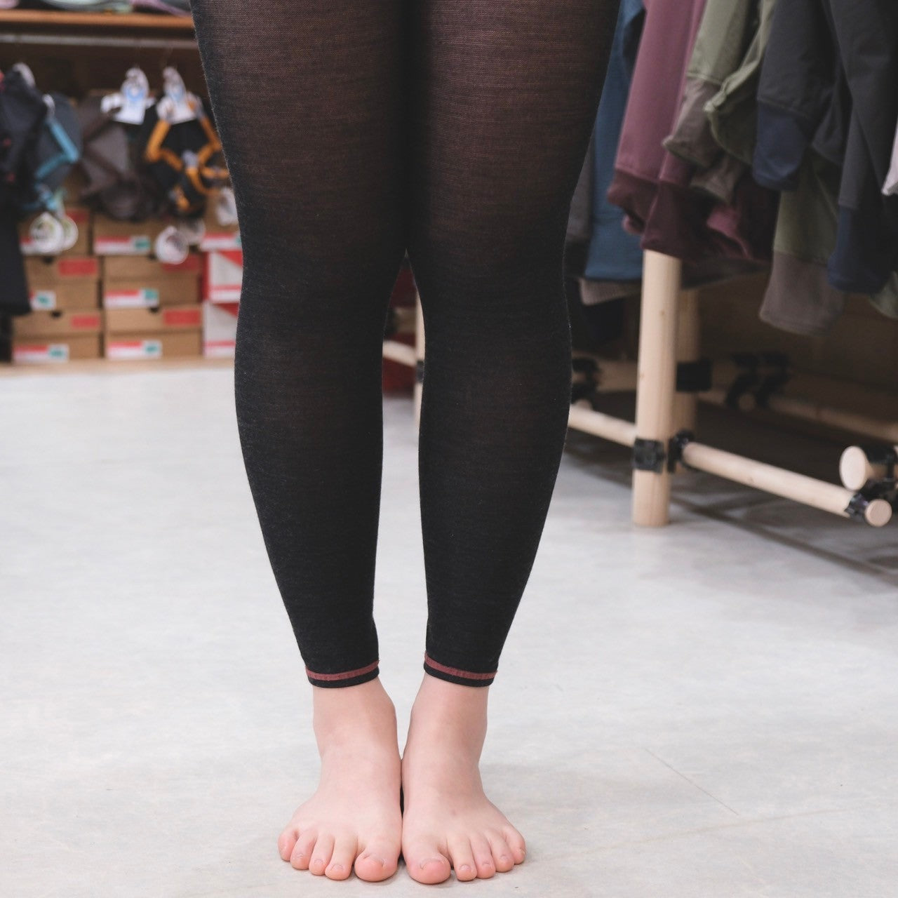 Ultra fine wool leggings(67gの防寒具/メリノウールのレギンス)高山植物図鑑【laceflowersocks】