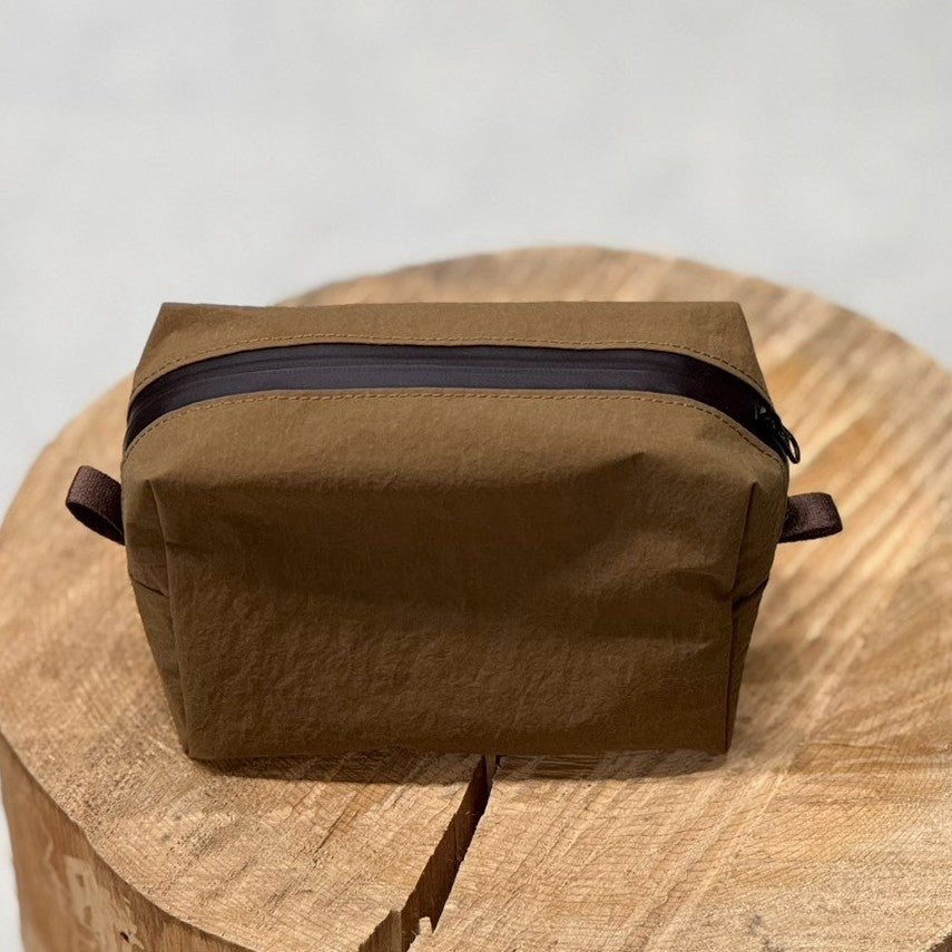 midi pouch(KONBUで作られた軽量・自立ポーチ)【Shelt】