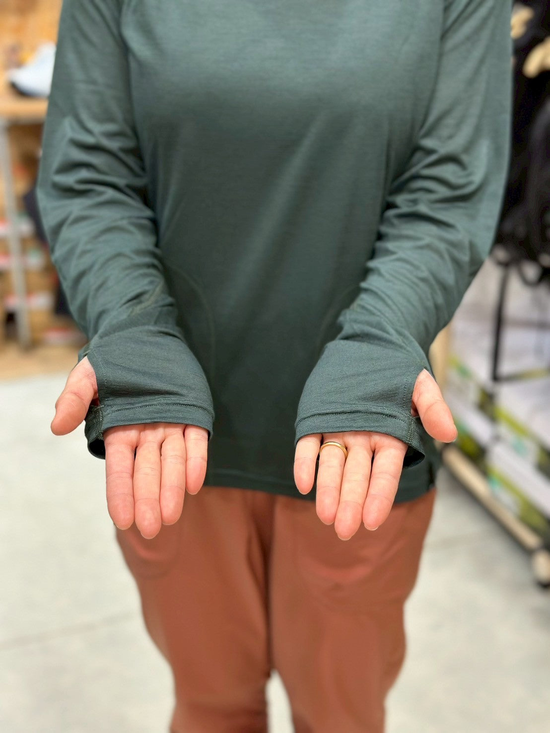 WS Axio Lite Hoody 2025(ウールとポリエステルで防臭・速乾/極薄手で暑くない)【Teton Bros.】