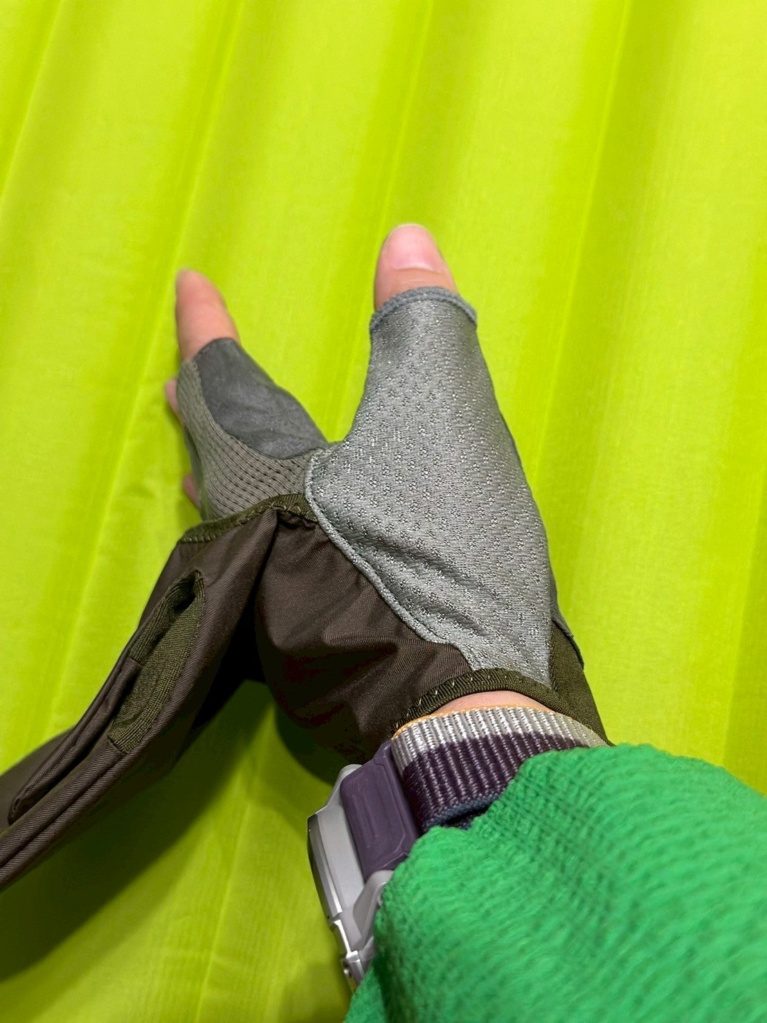 adapt(シェル付き/フィンガーレスグローブ)【UNWASTED】