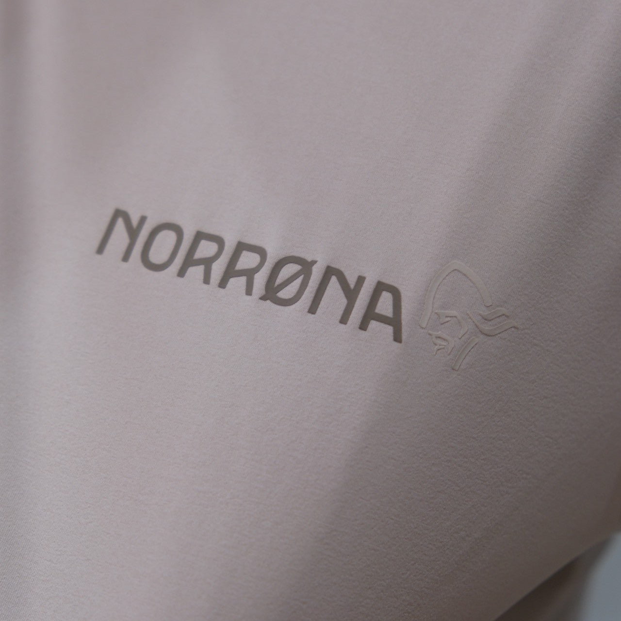 femund tech Long sleeve Women(速乾・軽量・防臭性が高い)【NORRØNA】
