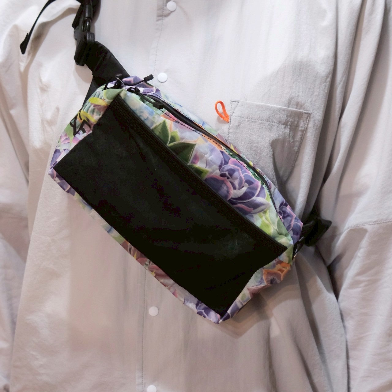 PRINTED DYNEEMA FEATHER WEIGHT FANNYPACK(ウエストベルトにもなる完全防水ポーチ)【LiteAF】
