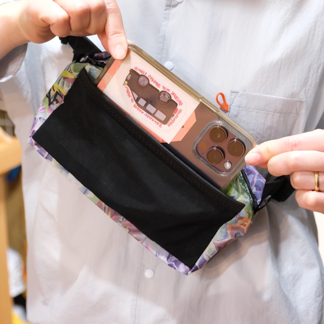 PRINTED DYNEEMA FEATHER WEIGHT FANNYPACK(ウエストベルトにもなる完全防水ポーチ)【LiteAF】