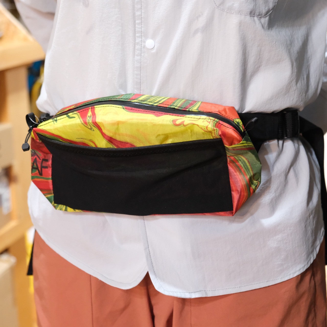 PRINTED DYNEEMA FEATHER WEIGHT FANNYPACK(ウエストベルトにもなる完全防水ポーチ)【LiteAF】