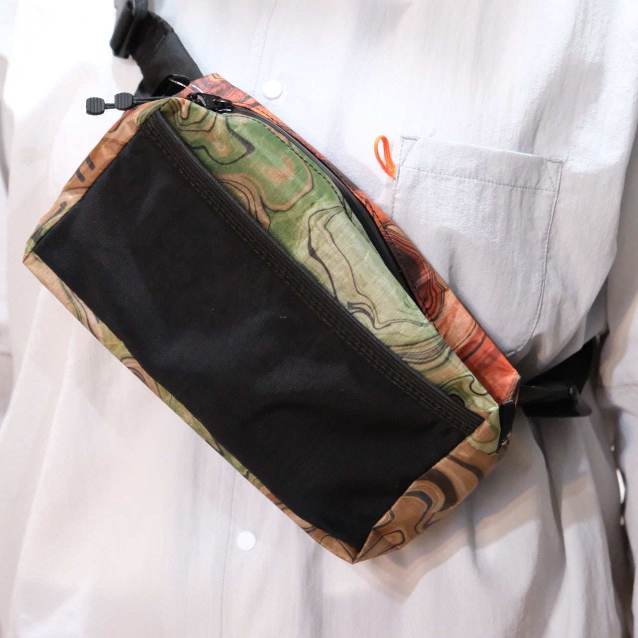 PRINTED DYNEEMA FEATHER WEIGHT FANNYPACK(ウエストベルトにもなる完全防水ポーチ)【LiteAF】