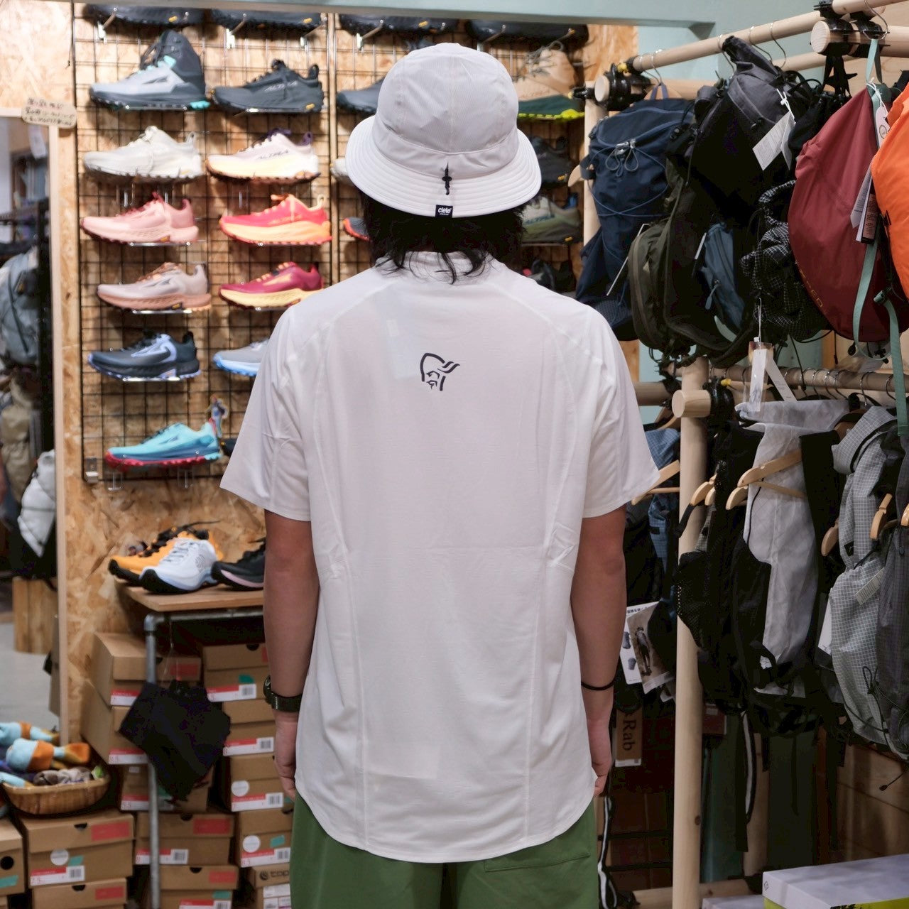 senja equaliser lightweight T-shirt Men's(防臭性抜群/部分メッシュで涼しい)【NORRØNA】
