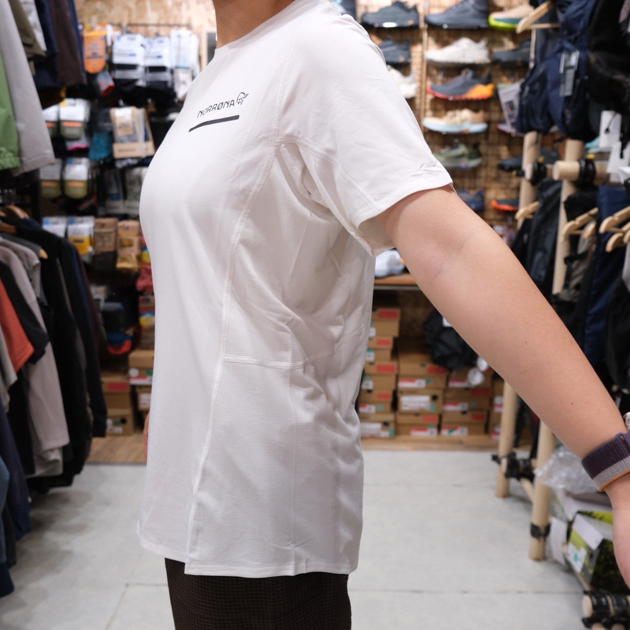 senja equaliser lightweight T-shirt Women's【NORRØNA】
