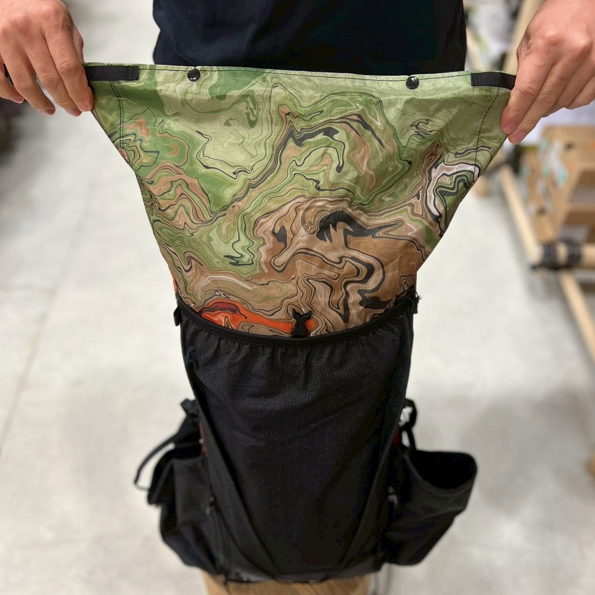 PRINTED DYNEEMA 20L CURVE FRAMELESS(防水/軽量/耐久性◎/ダイニーマフレームレスバックパック)【LiteAF】