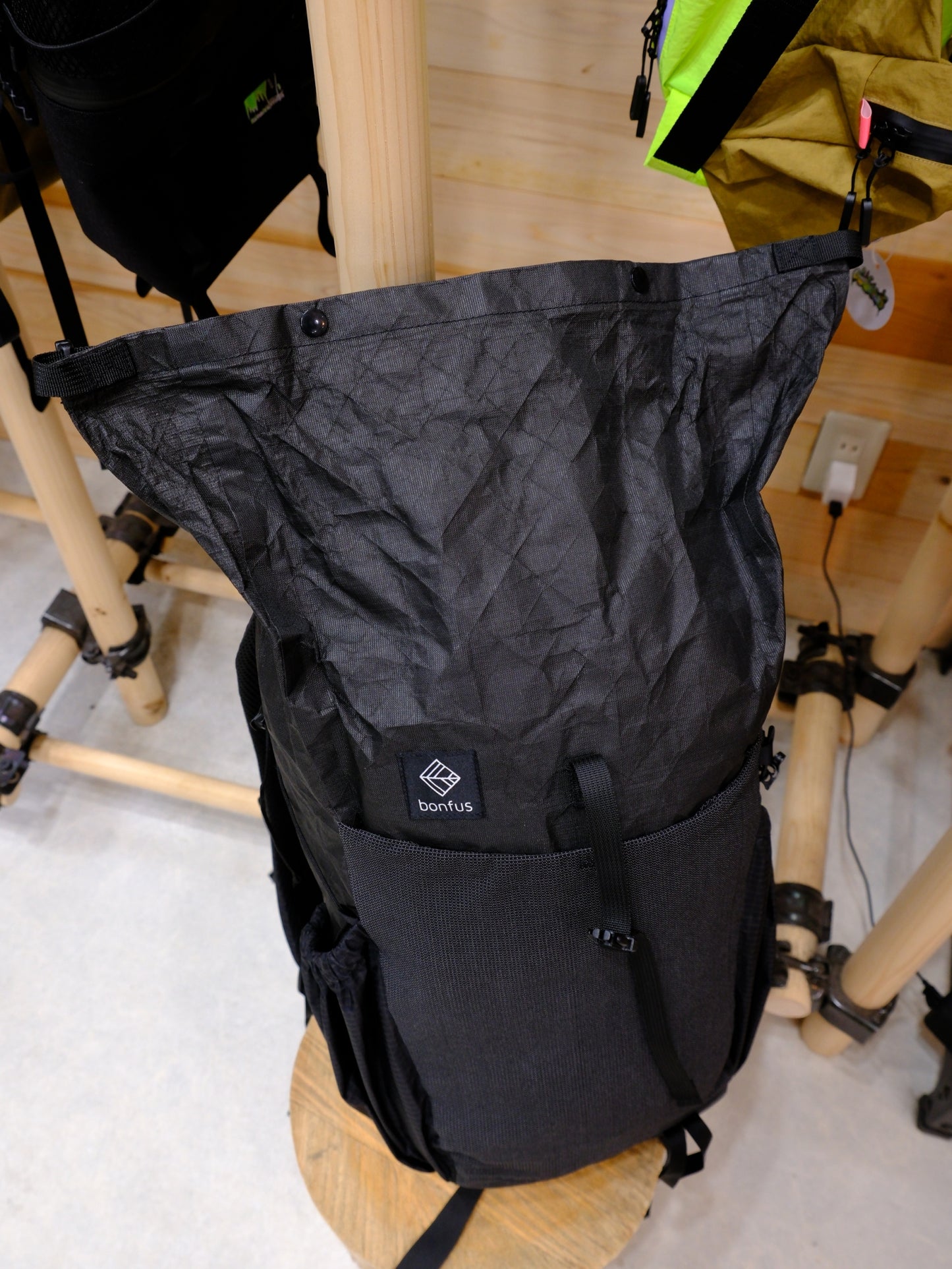 Altus 28L(Ultra 200X/軽量・防水)【Bonfus】