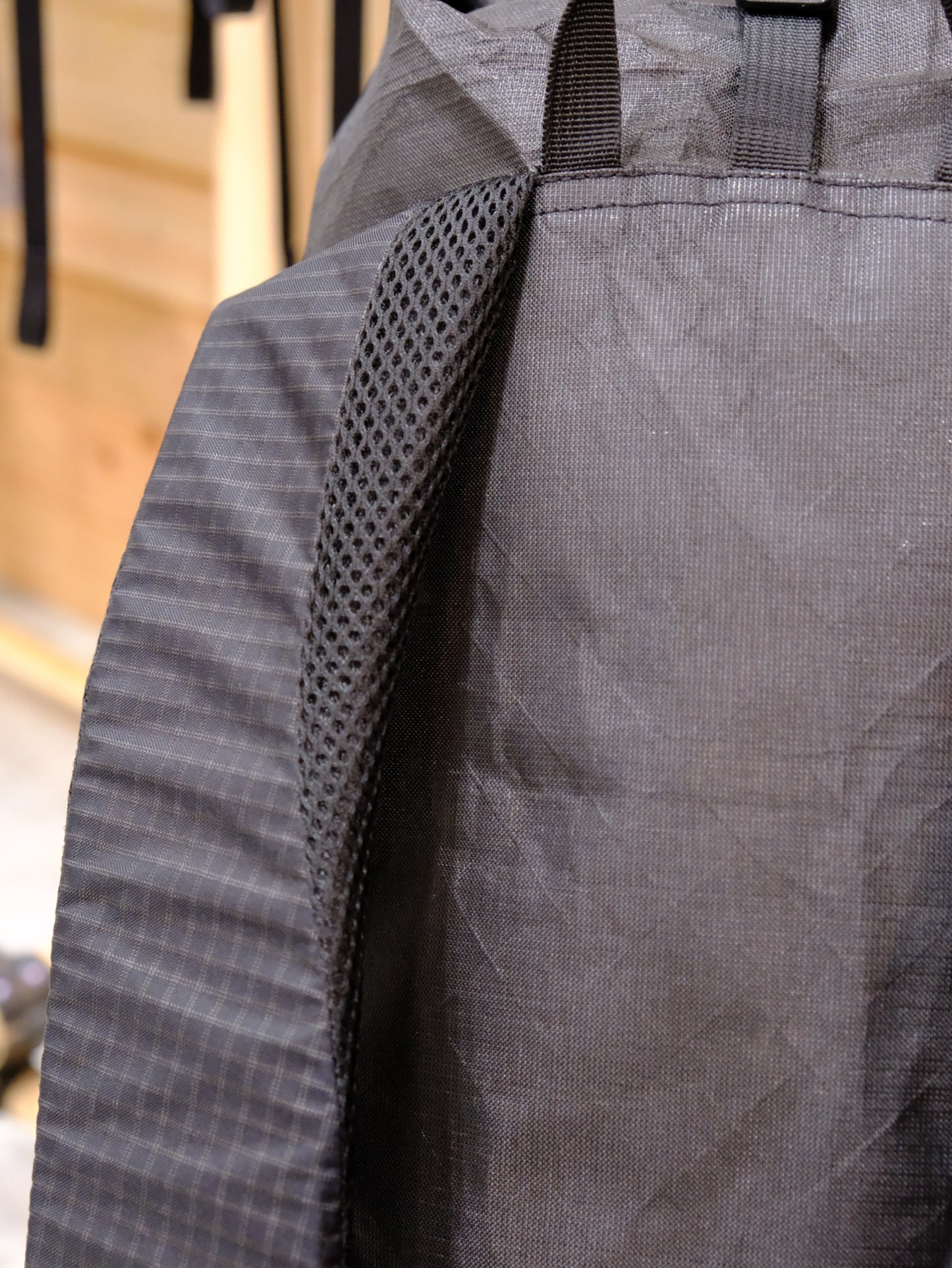 Altus 28L(Ultra 200X/軽量・防水)【Bonfus】