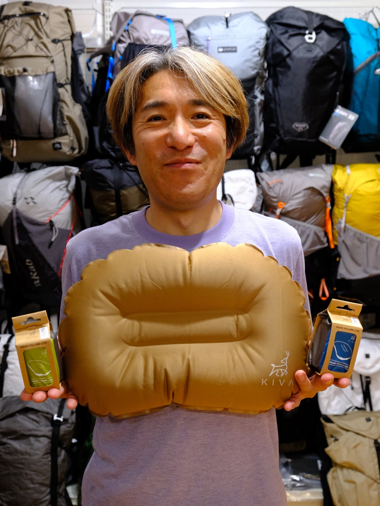 Hood Pillow Lite(頭にフィットするエアーピロー)【KIVA OUTDOORS】