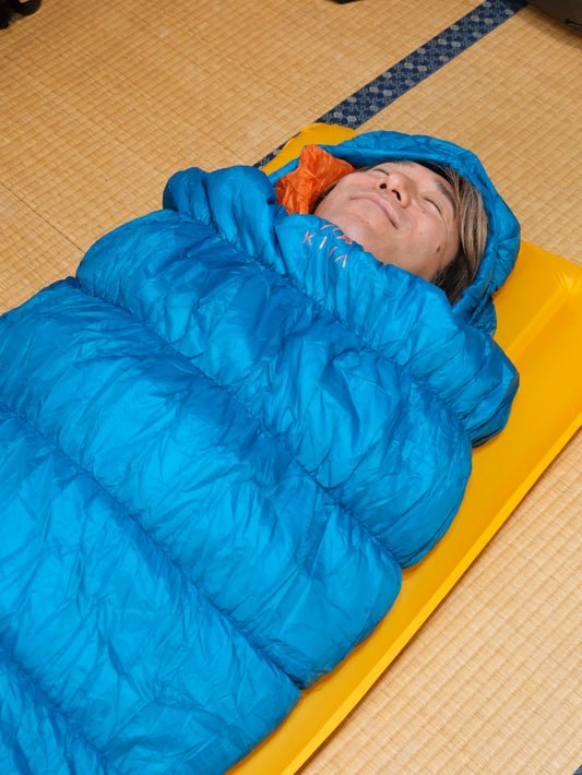Explorer 100 Sleeping Bag(水濡れに強い‼軽量400g化繊綿シュラフ)【KIVA OUTDOORS】