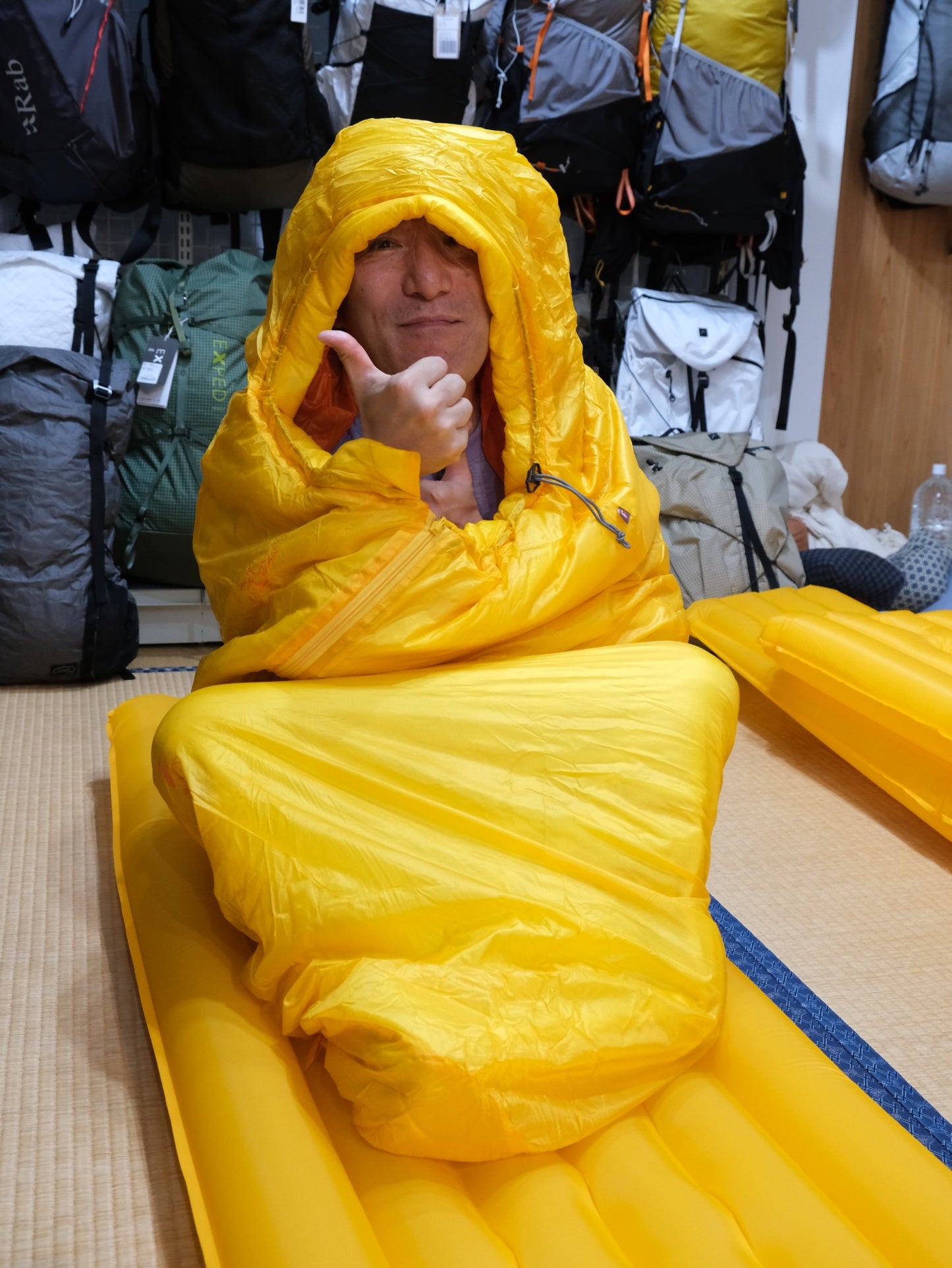 Adventurer 100 Sleeping Bag(水濡れに強い‼化繊綿シュラフ)【KIVA OUTDOORS】