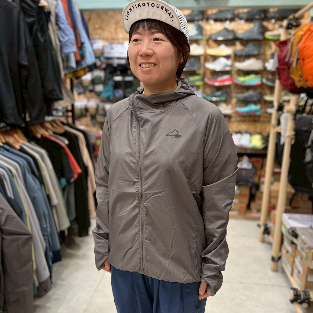 Onion Hoody(ベンチレーション付きの斜めジッパーのウインドシェル)【milestone】
