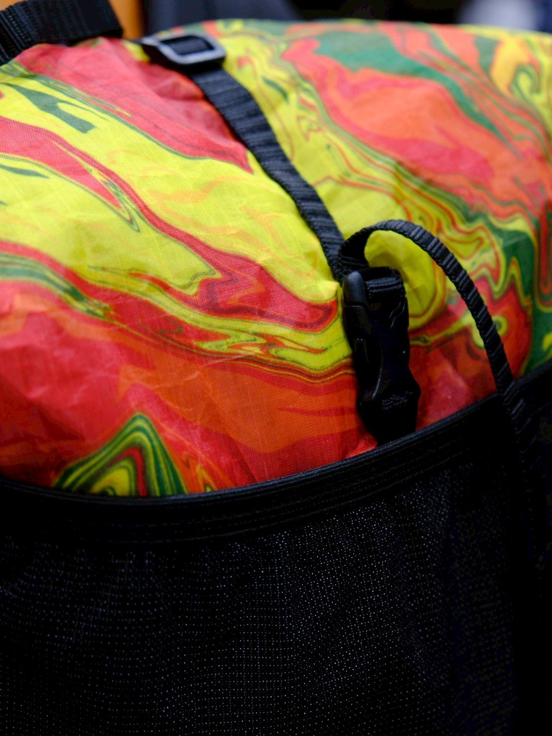 PRINTED DYNEEMA 20L CURVE FRAMELESS(防水/軽量/耐久性◎/ダイニーマフレームレスバックパック)【LiteAF】