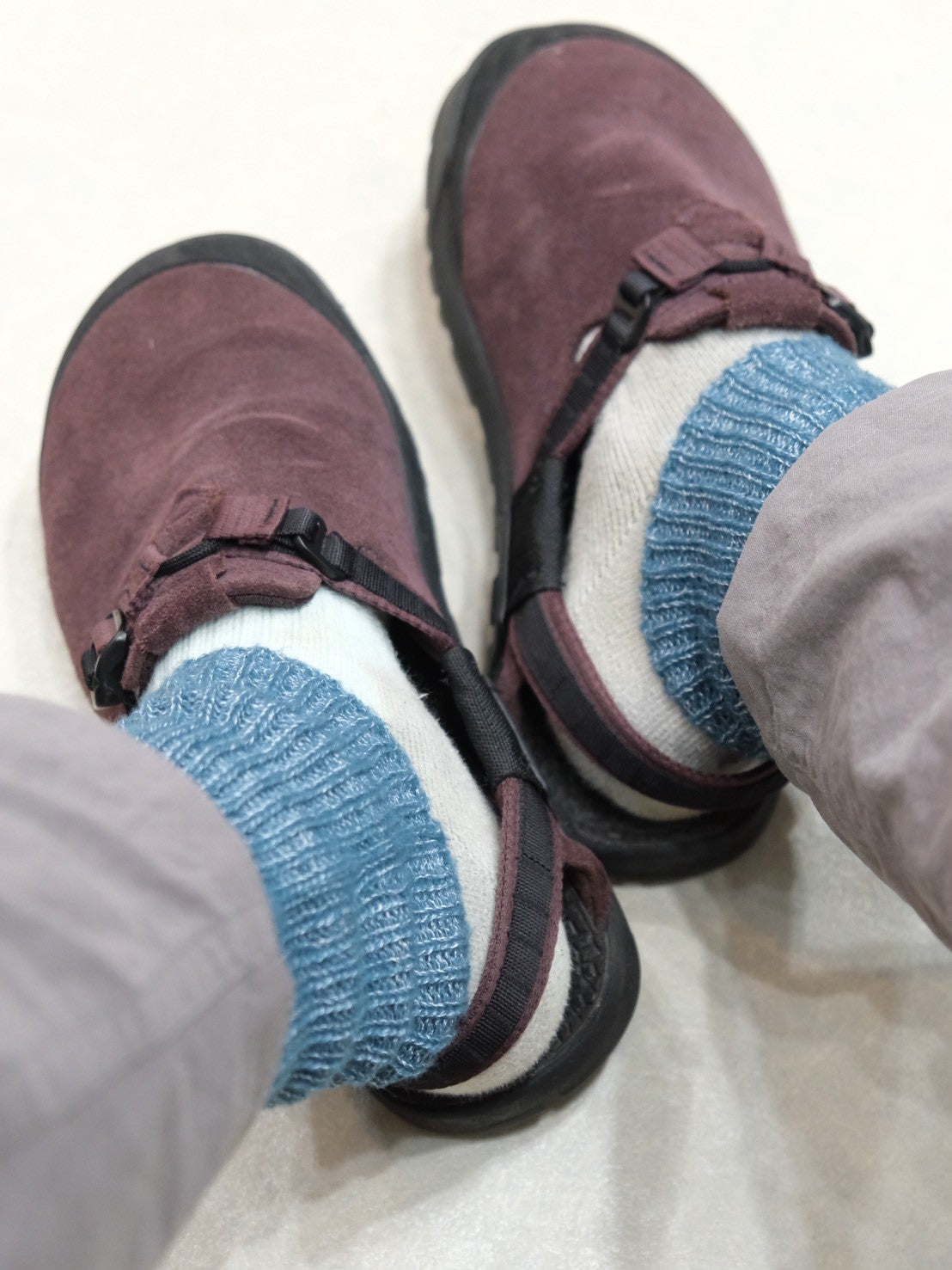 ROAR LEG WARMER【SANKAKU STAND】