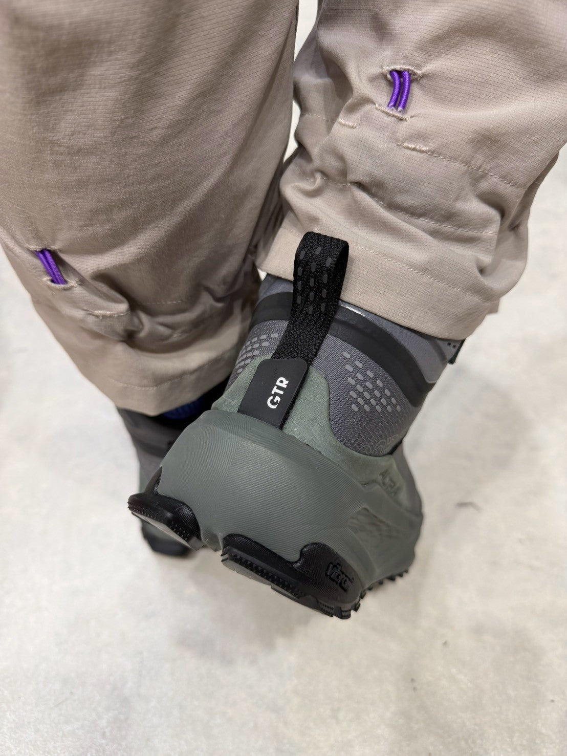 OLYMPUS 7 MID GTX W's(軽量・クッション性・安定感・防水/ミドルカット)【ALTRA】