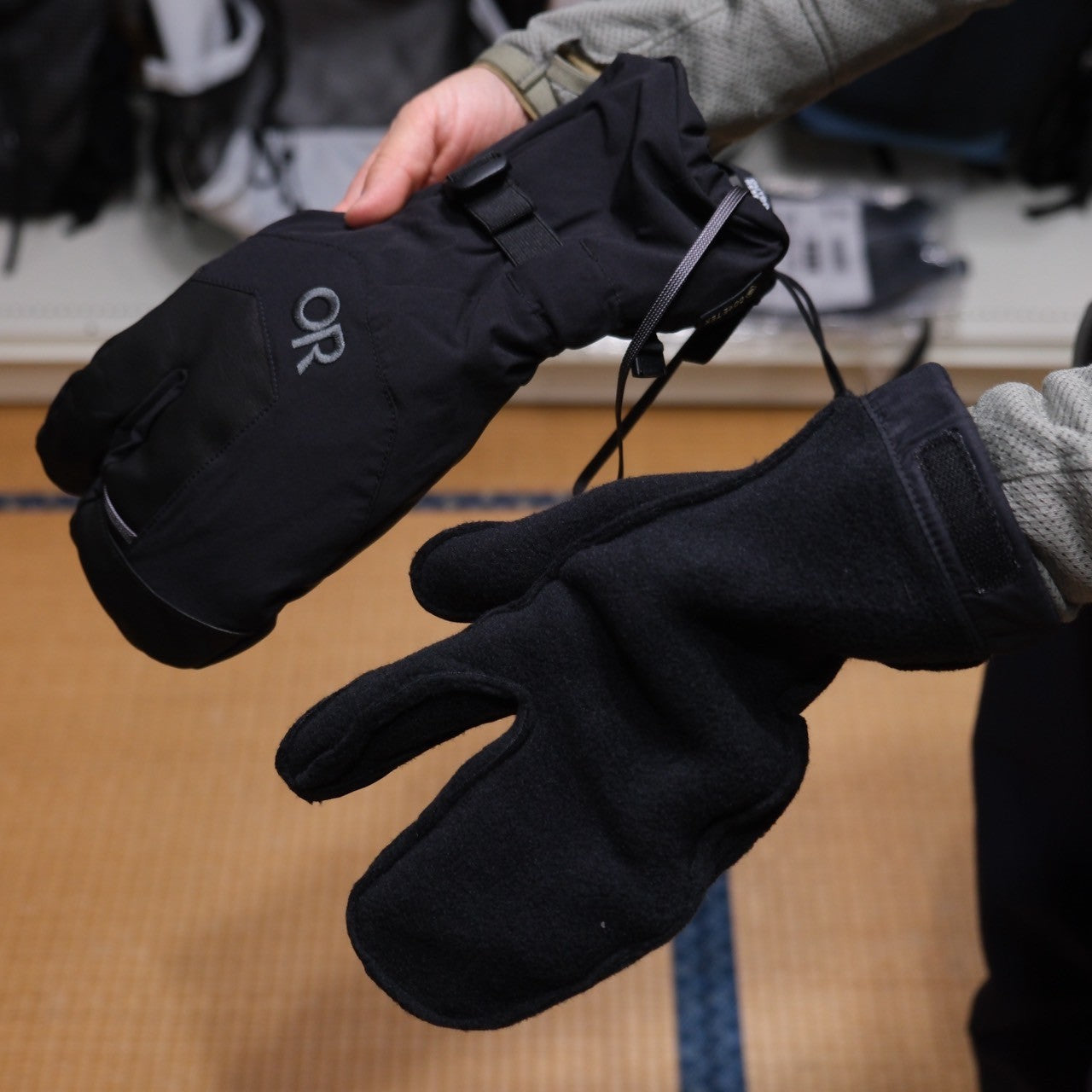 Arete Modular Gore-Tex 3-Finger Gloves(雪山グローブ・3フィンガー)【OUTDOOR RESEARCH】