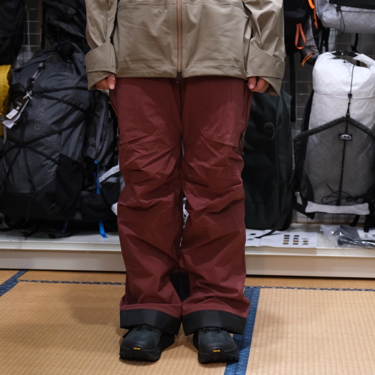 TB Pant W's(ハードシェルパンツ/取り外し可能なビブタイプ)【Teton Bros.】