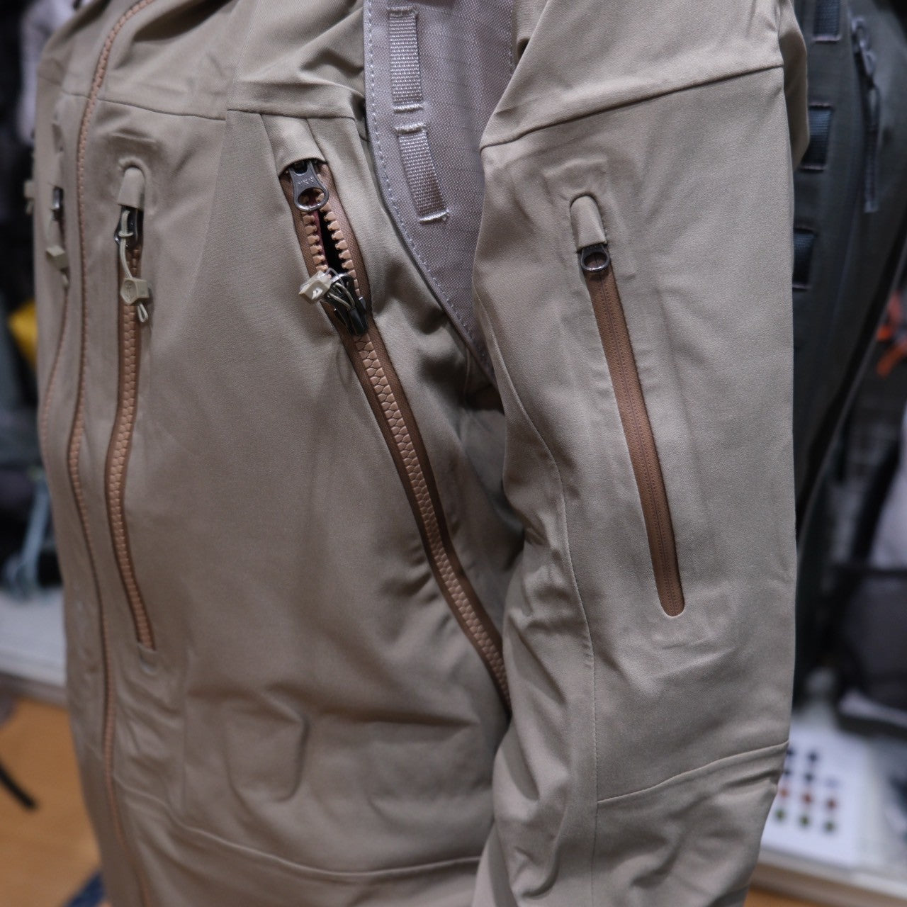 WS TB Jacket(ハードシェル/通気性/高強度)【Teton Bros.】 ★旧製品の為、30%OFF