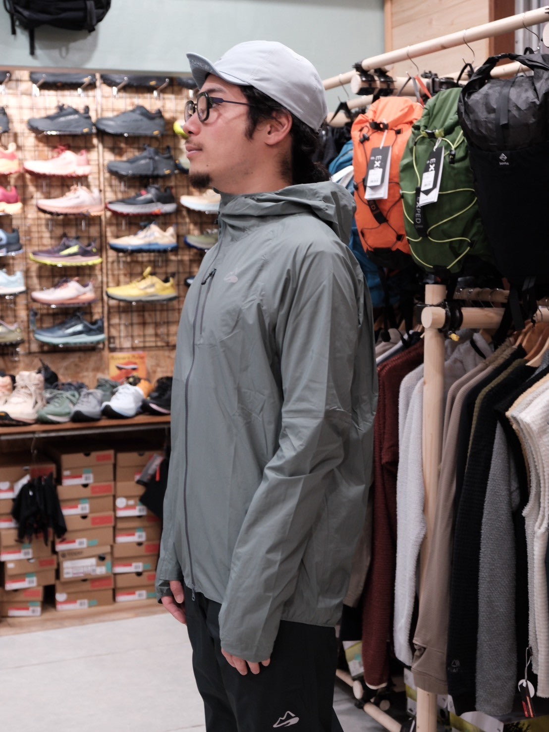 UP-SWING Rain Hoody(トレランザックの上から着れる軽量レインジャケット)【milestone】
