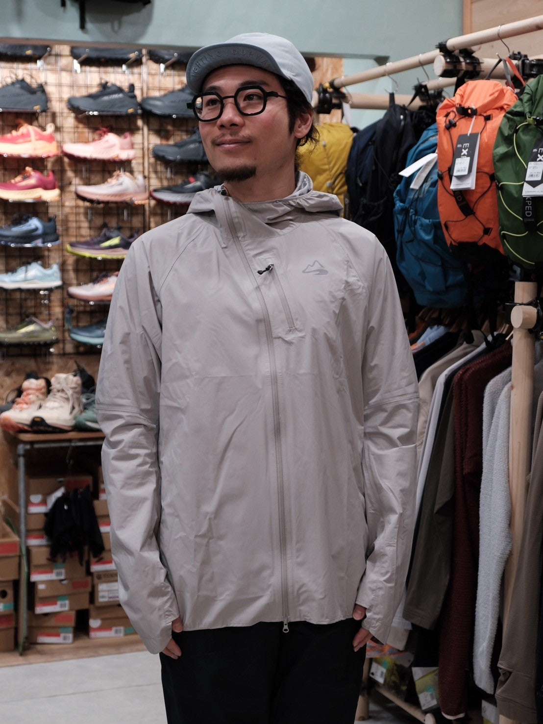 UP-SWING Rain Hoody(トレランザックの上から着れる軽量レインジャケット)【milestone】