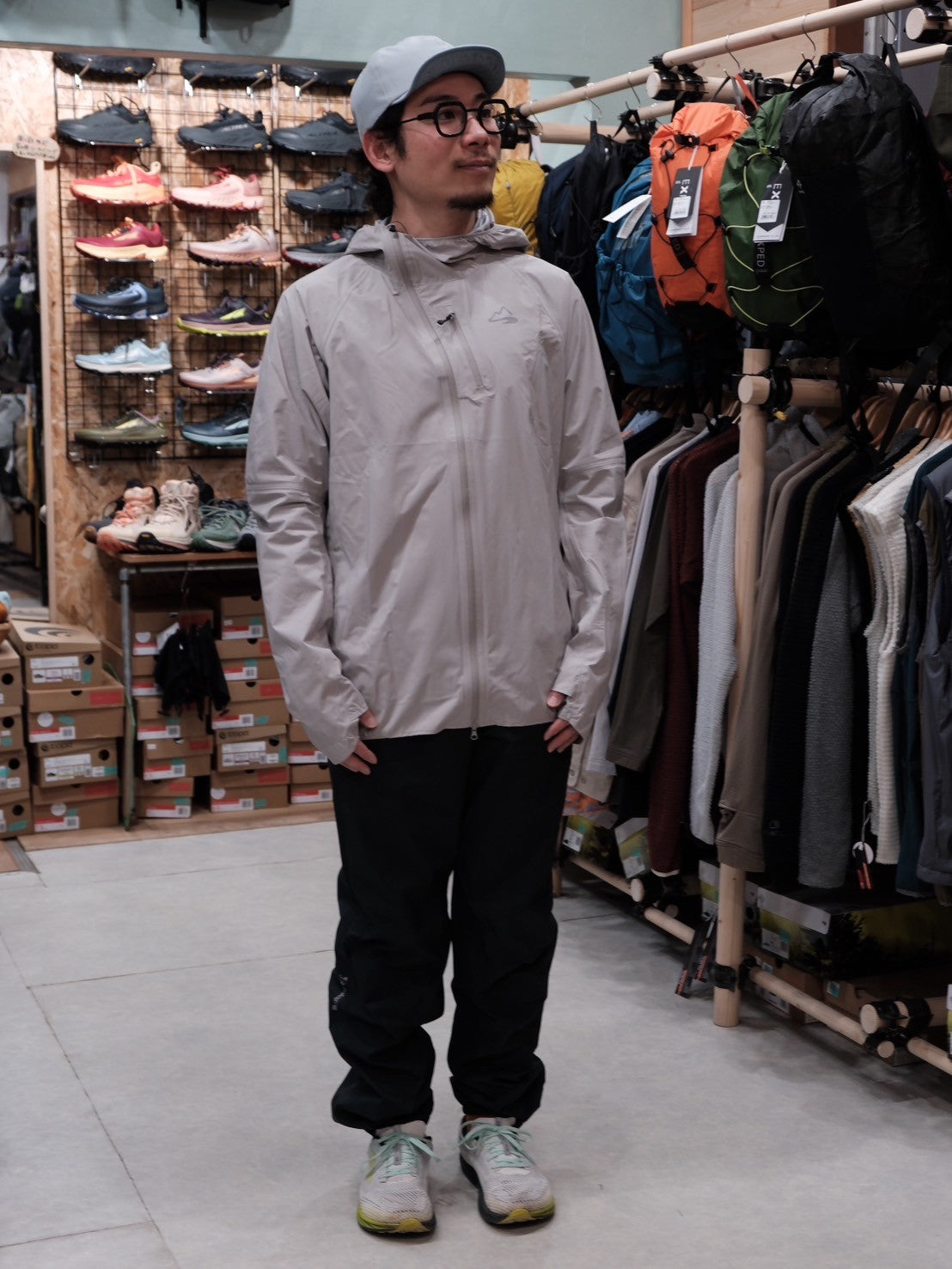 UP-SWING Rain Hoody(トレランザックの上から着れる軽量レインジャケット)【milestone】