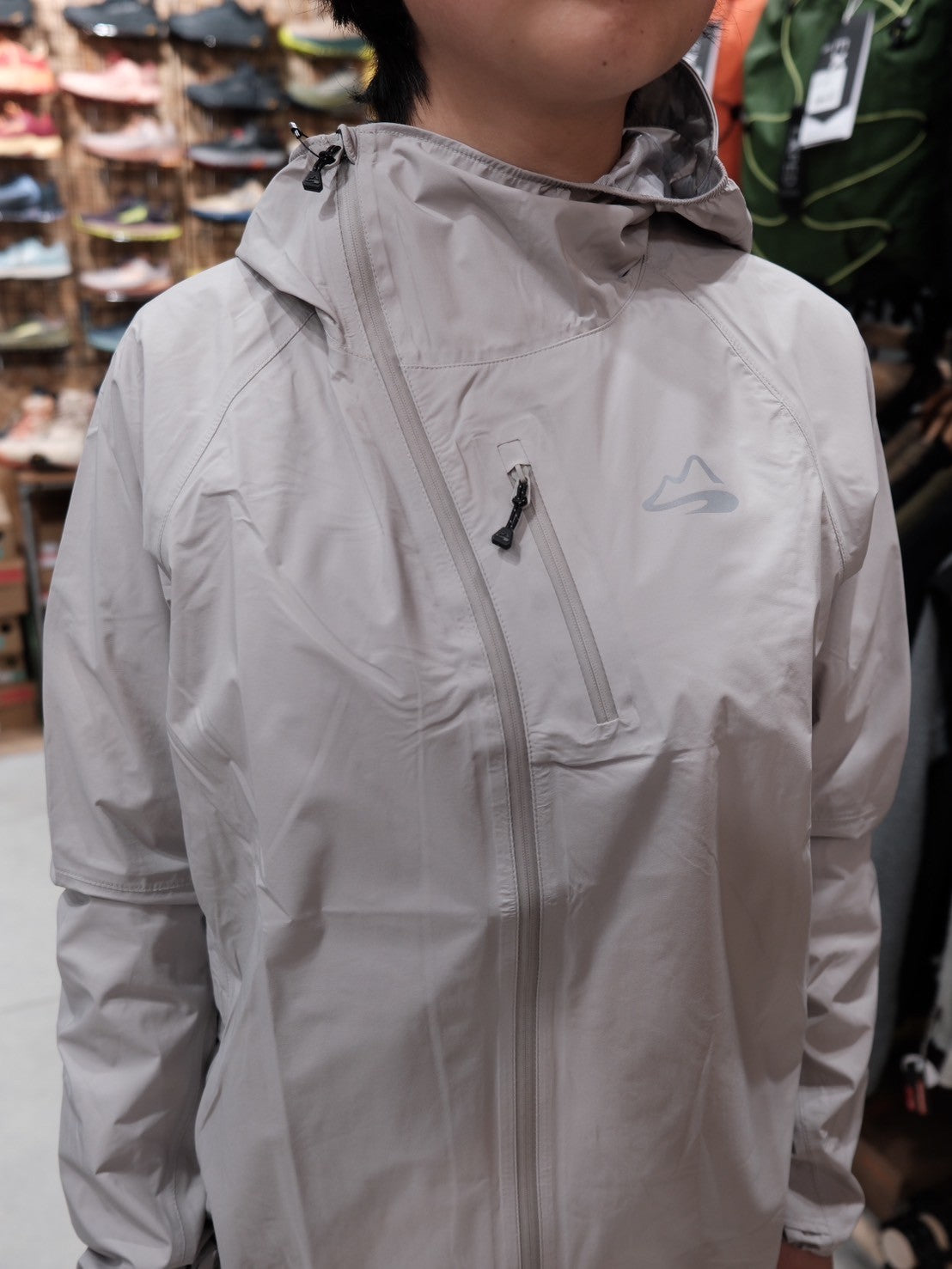 UP-SWING Rain Hoody(トレランザックの上から着れる軽量レインジャケット)【milestone】