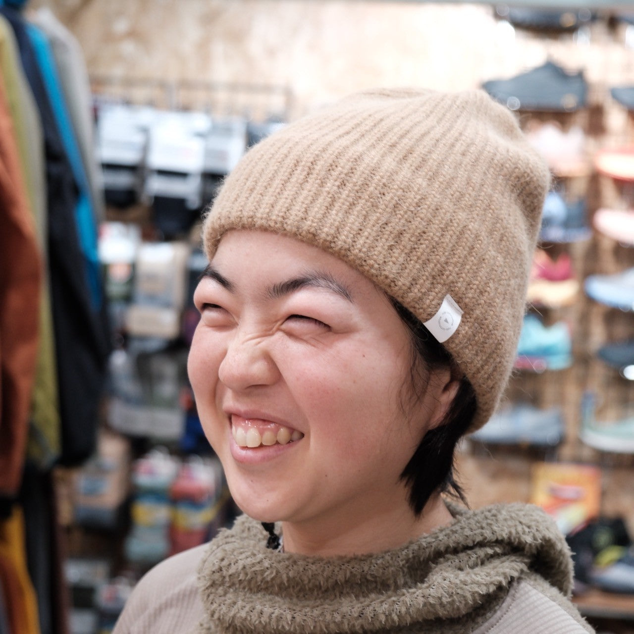 Pom Sole Watch(アンゴラうさぎの毛使用のニット帽)【halo commodity】