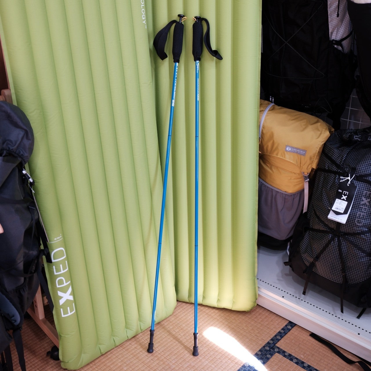 TRAIL BLAZE SKYRUNNER ULTRA CARBON(最軽量モデル・カーボン)【MOUNTAIN KING】