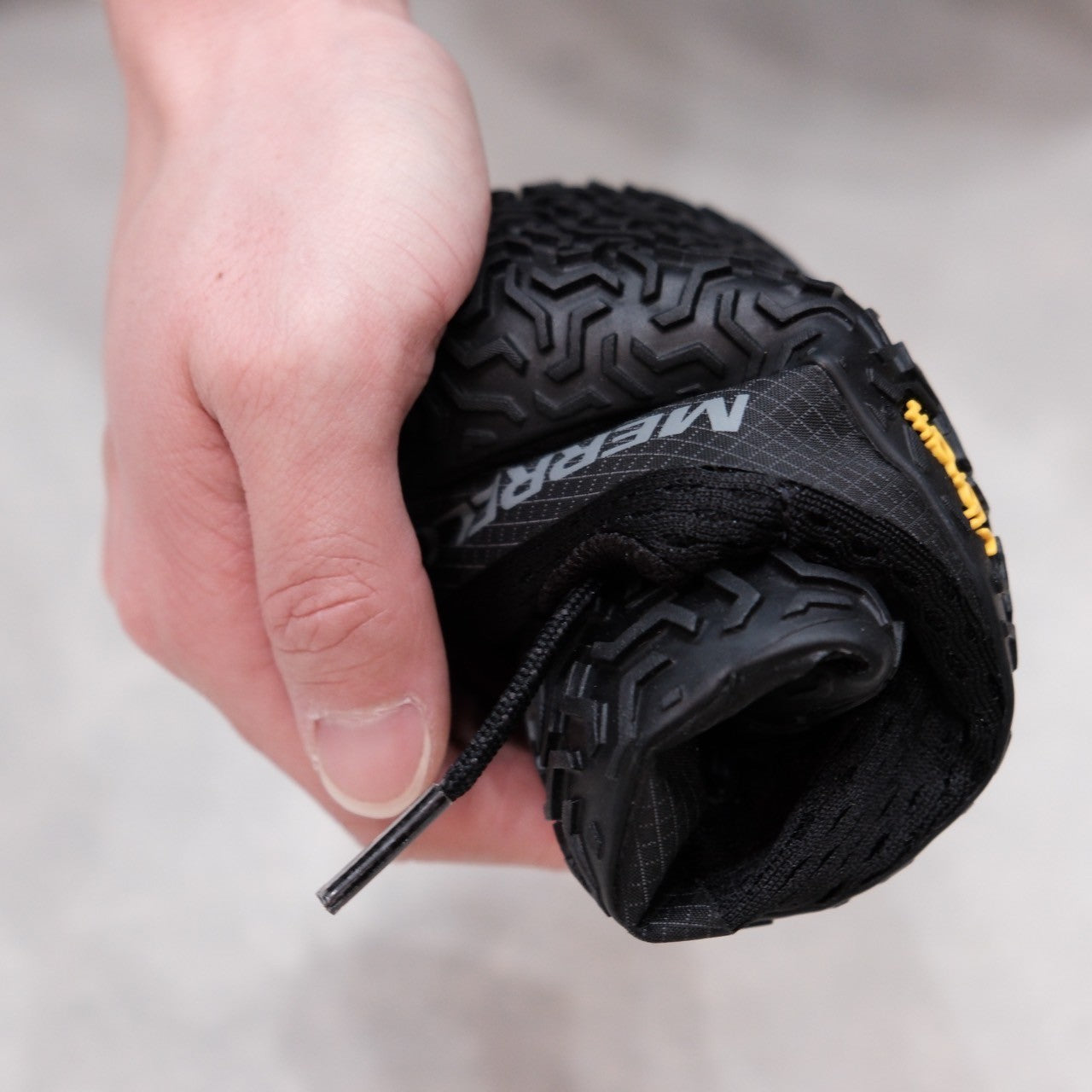 VAPOR GLOVE 6 Men's(ベアフットシューズ / ソール6mm厚)【MERRELL】