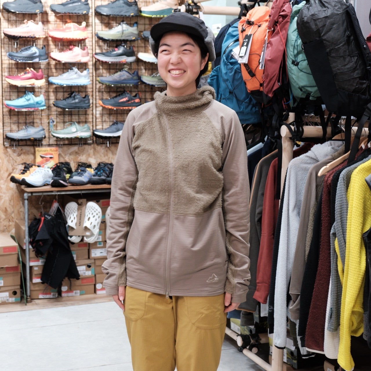 Cloud Hoody【milestone】 – SANKAKU STAND