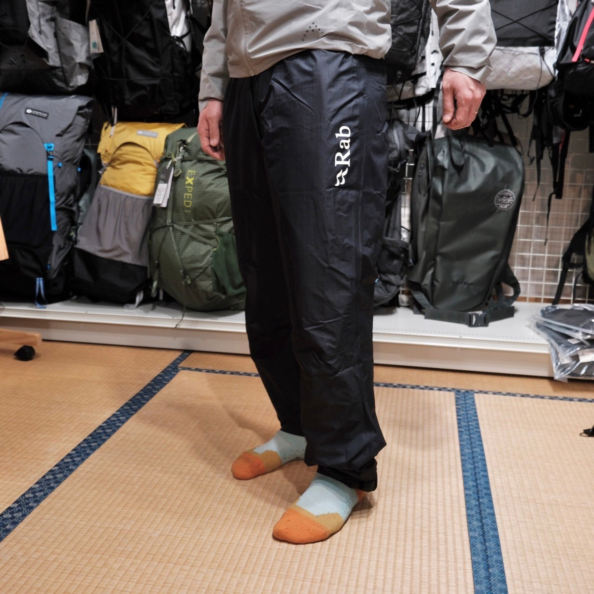 Phantom Pants(超軽量84g/レインパンツ)【Rab】