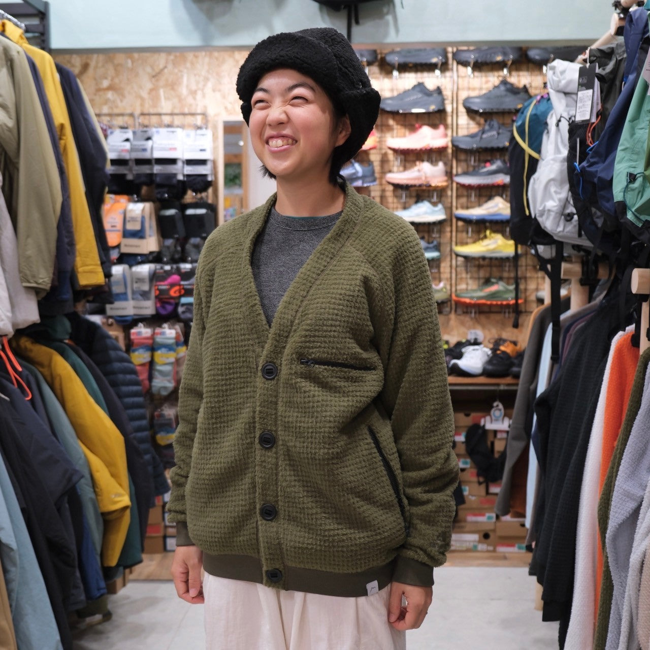 Alpha Cardigan(アルファの前開きVネックカーディガン)【CAYL】