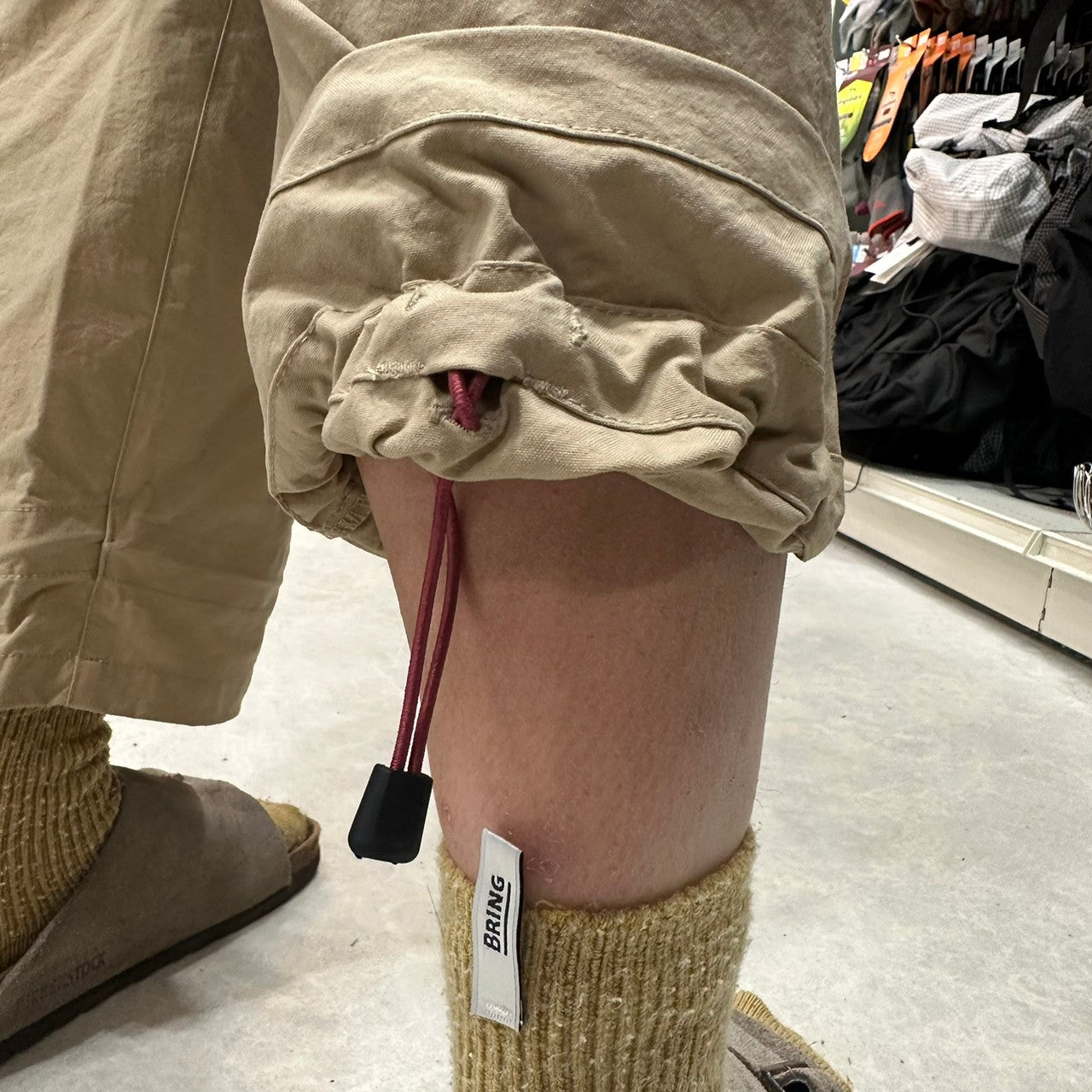 オテンバパンツ(ワイドで裾が絞れる中厚手のパンツ)【SANKAKU STAND×凌】
