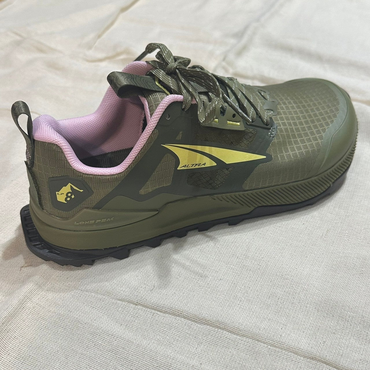 LONE PEAK 8 W's【ALTRA】★旧モデルの為20%OFF