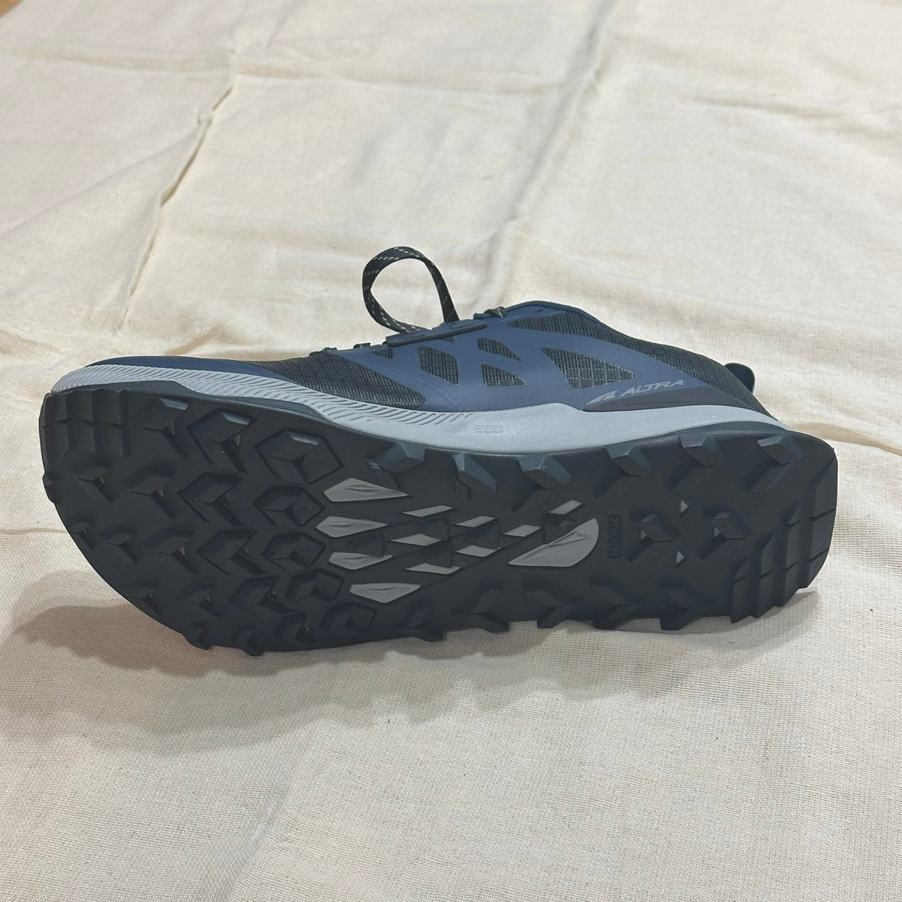 LONE PEAK 8 M's【ALTRA】★旧モデルの為20%OFF
