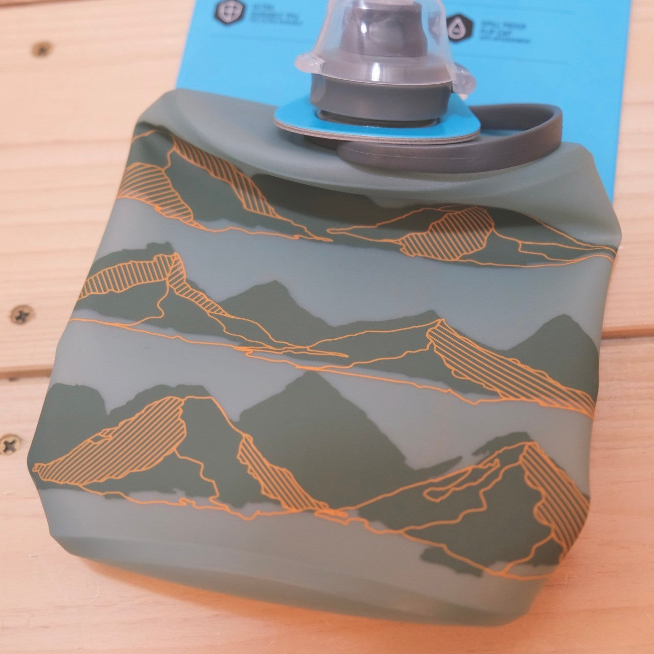ストウボトル マウンテン STOW FLEXIBLE BOTTLE(バックパックのサイドポケットに入れやすいソフトボトル)【HydraPak】
