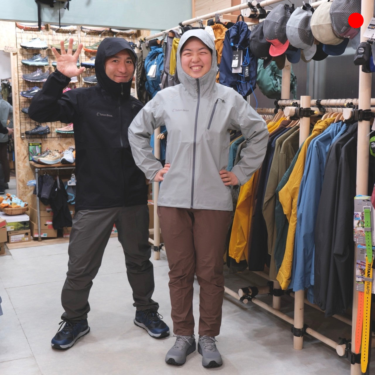 Feather Rain Jacket(高耐摩耗性・軽量・Unisex)【Teton Bros.】