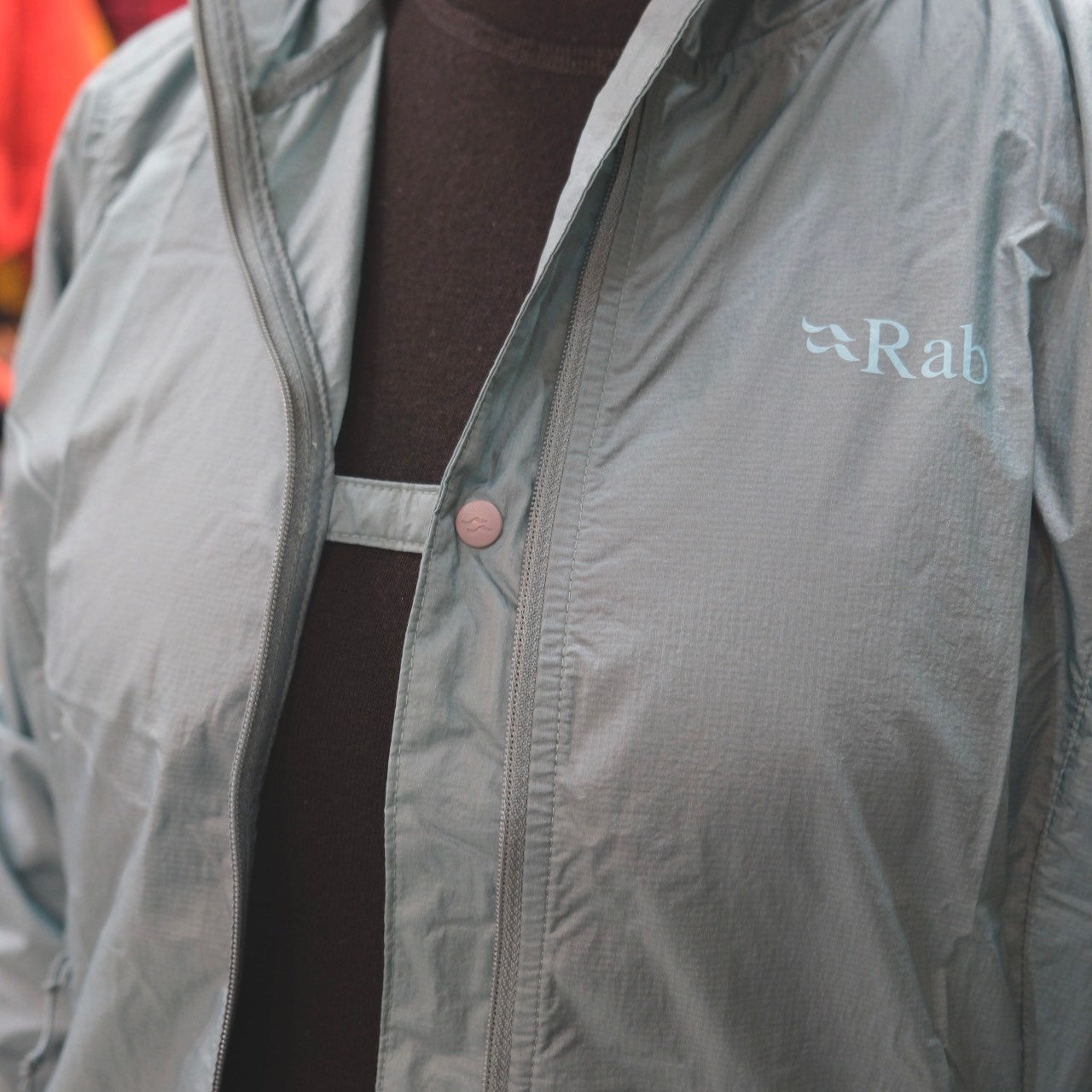 Vital Hoody(軽量・防風・パッカブル)【Rab】