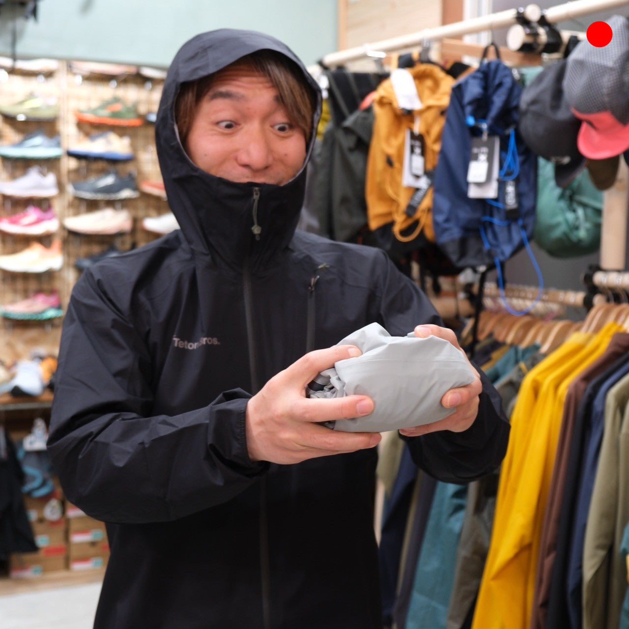 Feather Rain Jacket(高耐摩耗性・軽量・Unisex)【Teton Bros.】