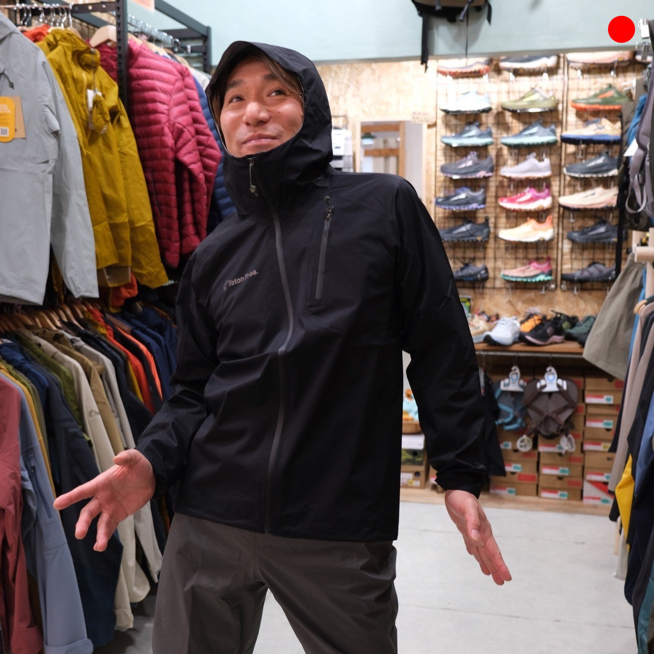 Feather Rain Jacket(高耐摩耗性・軽量・Unisex)【Teton Bros.】
