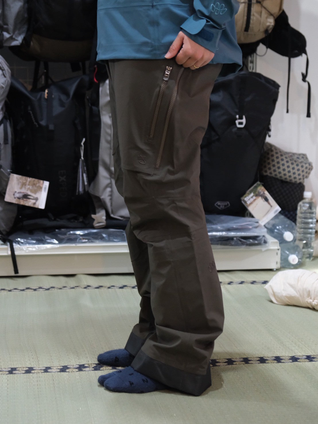 TB Pant W's(ハードシェルパンツ/取り外し可能なビブタイプ)【Teton Bros.】